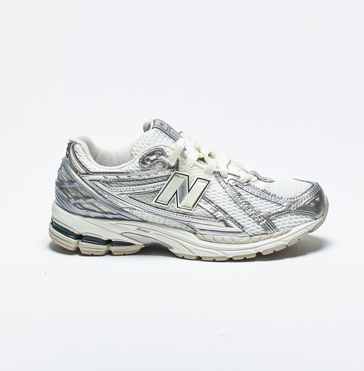 Men's New Balance 1906R silver